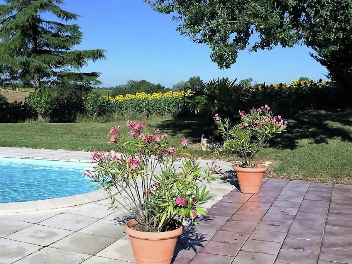 Monfort Charming Holiday Home With Private Pool