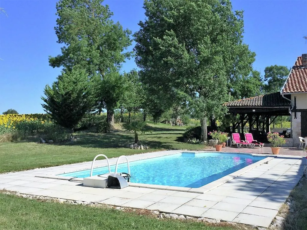 Monfort Charming Holiday Home With Private Pool