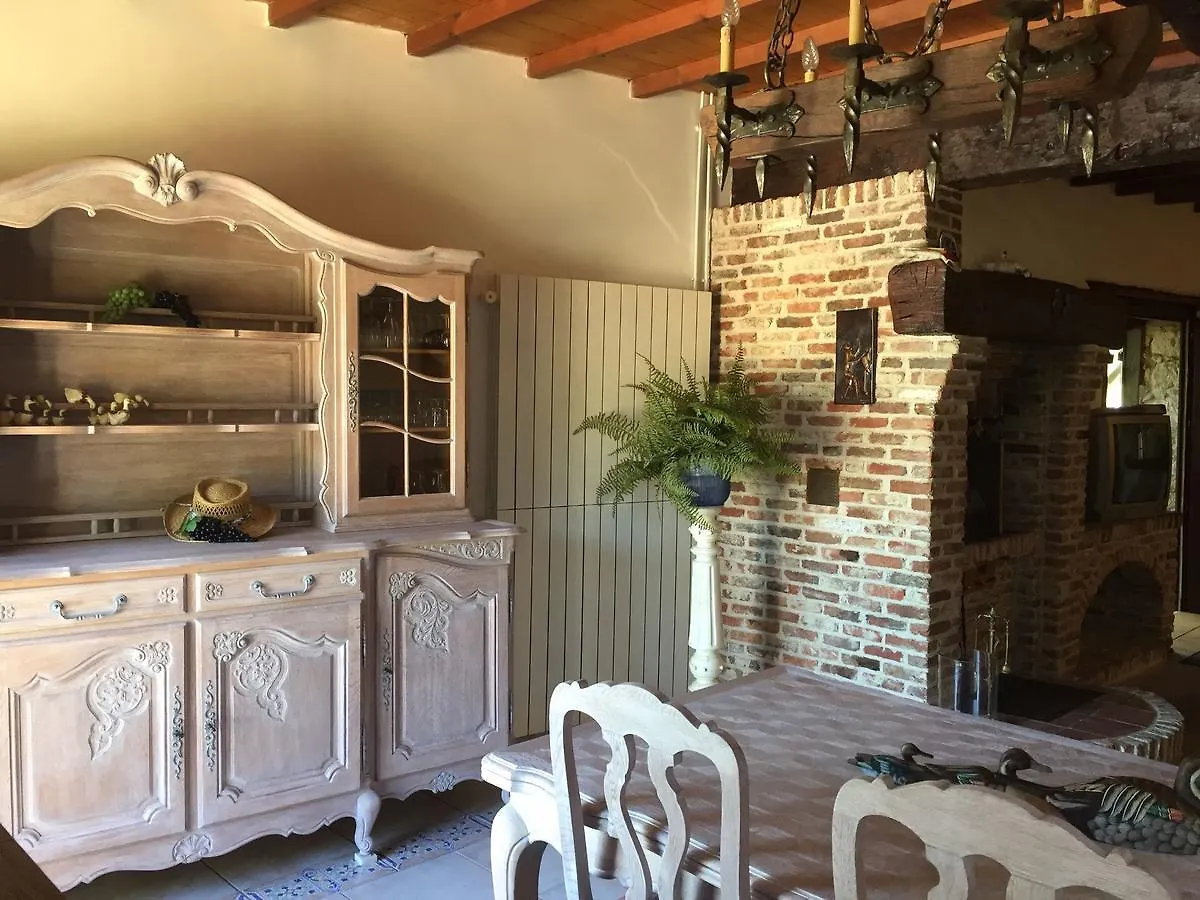 Monfort Charming Holiday Home With Private Pool